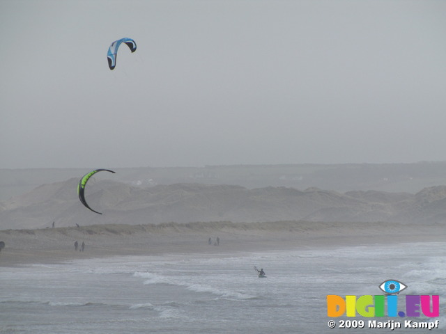 SX02944 Kitesurfers at Tramore beach